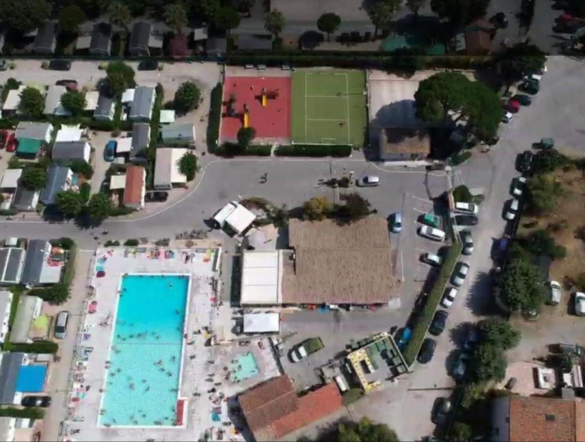 Vacances Familiales Dans Camping Avec Piscine Fréjus Εξωτερικό φωτογραφία